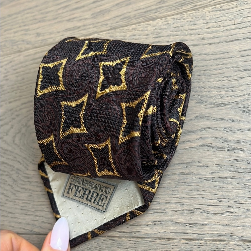 Gianfranco Ferre Elegant Brown and Gold Men's Tie